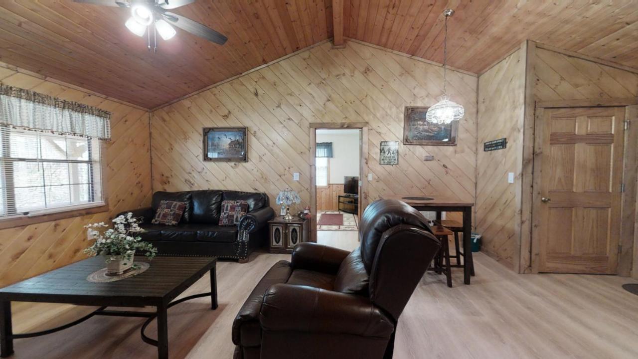 Little Mountain Hideaway Cabin Pigeon Forge Eksteriør billede