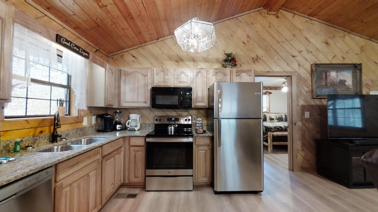 Little Mountain Hideaway Cabin Pigeon Forge Eksteriør billede
